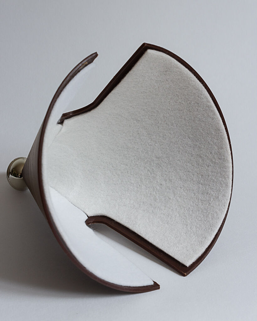 Conical porcelain teapot, Puur, Netherlands, 80s