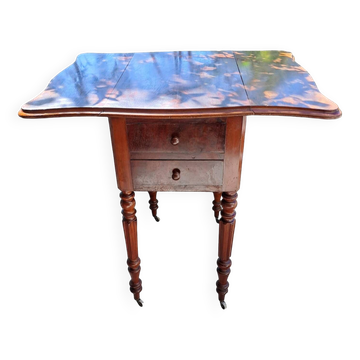 Table d'appoint repliable pour la toilette ou se maquiller en bois massif vernissé 1920