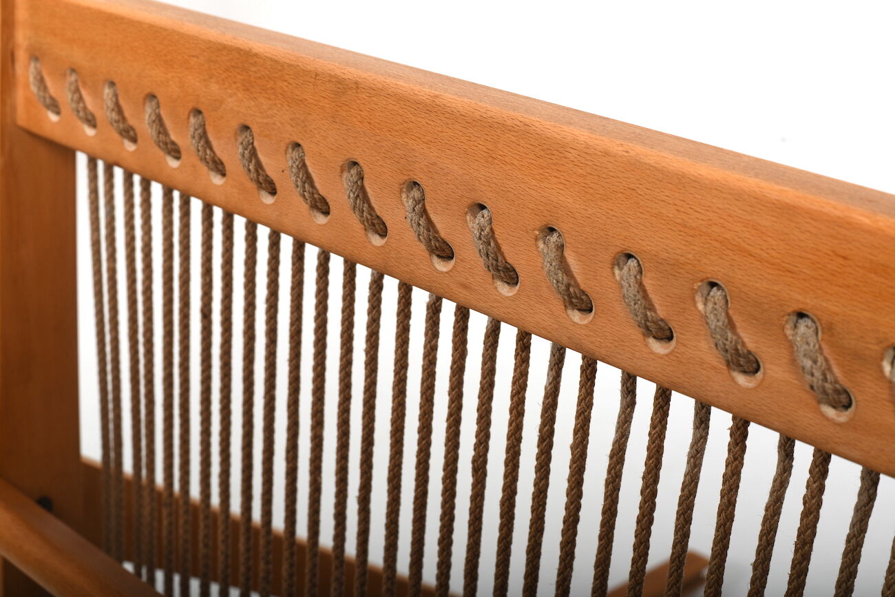 Fauteuil à dossier haut CH-03 par Hans J. Wegner