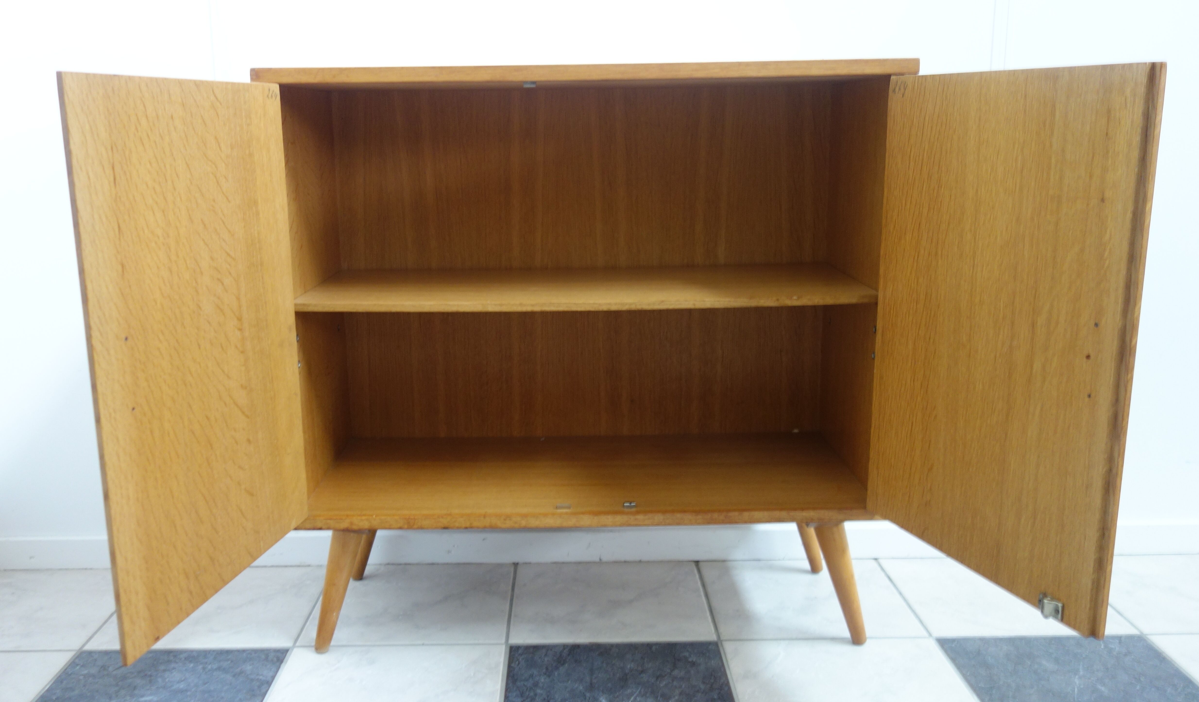 Commode à deux portes années 1960