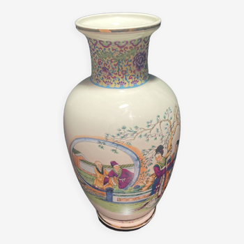 Vase decorated with Asian motifs