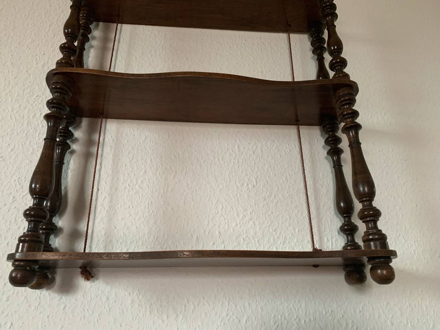 Étagère murale vintage bois tourné