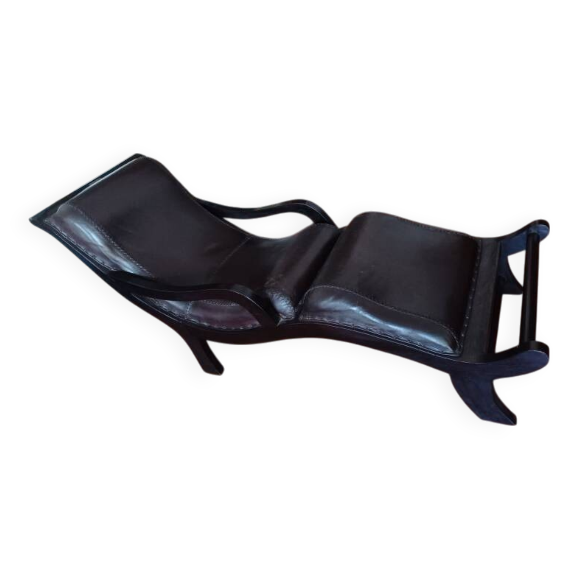 Superb antique chaise longue lounge chair in a colonial style