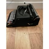 Olivetti typewriter model "Studio 42"