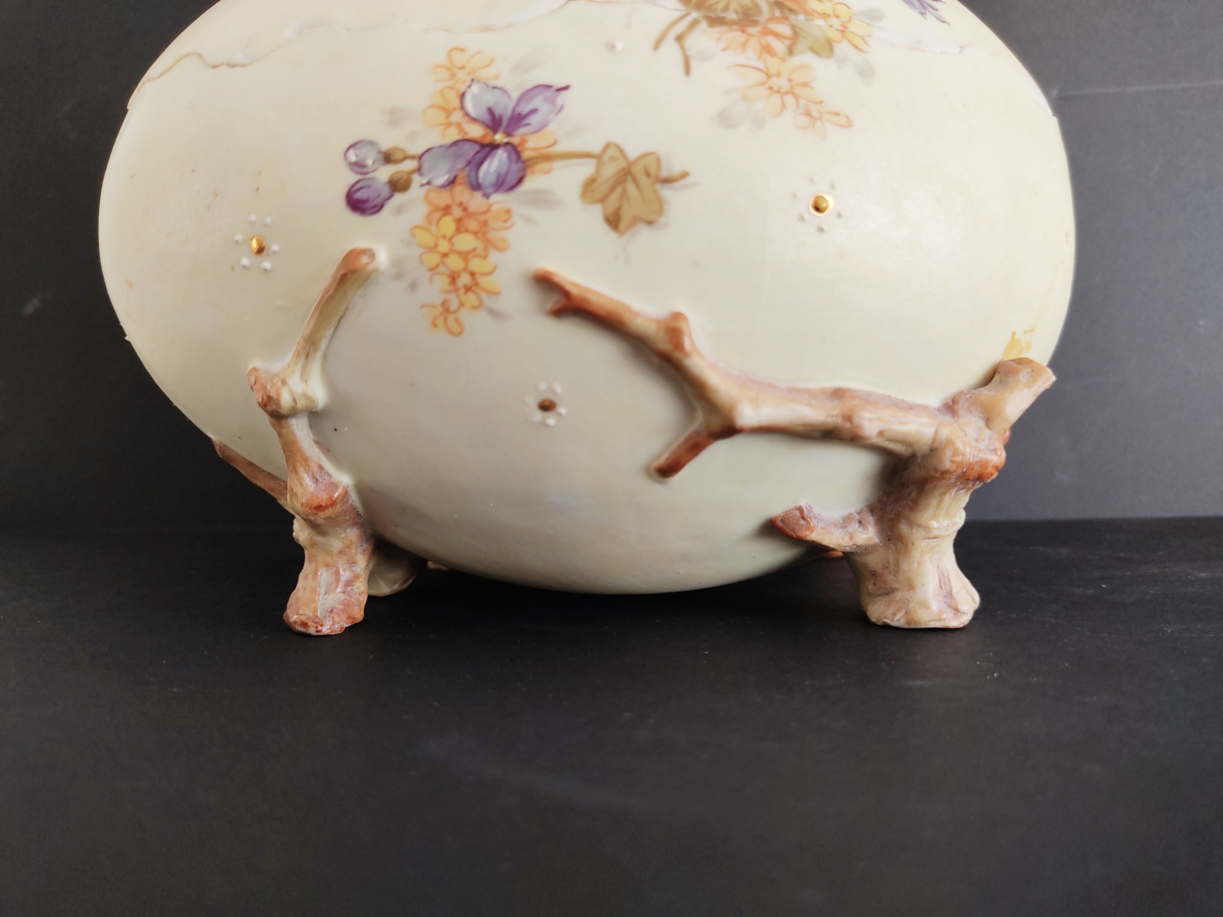 19th century egg-shaped porcelain box