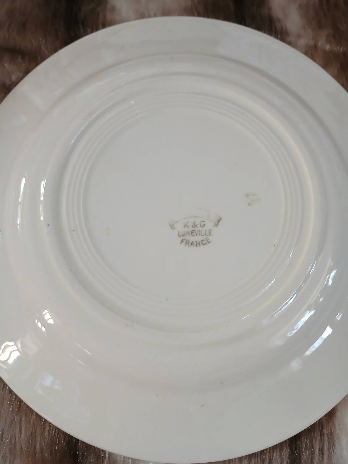 8 mismatched antique dinner plates