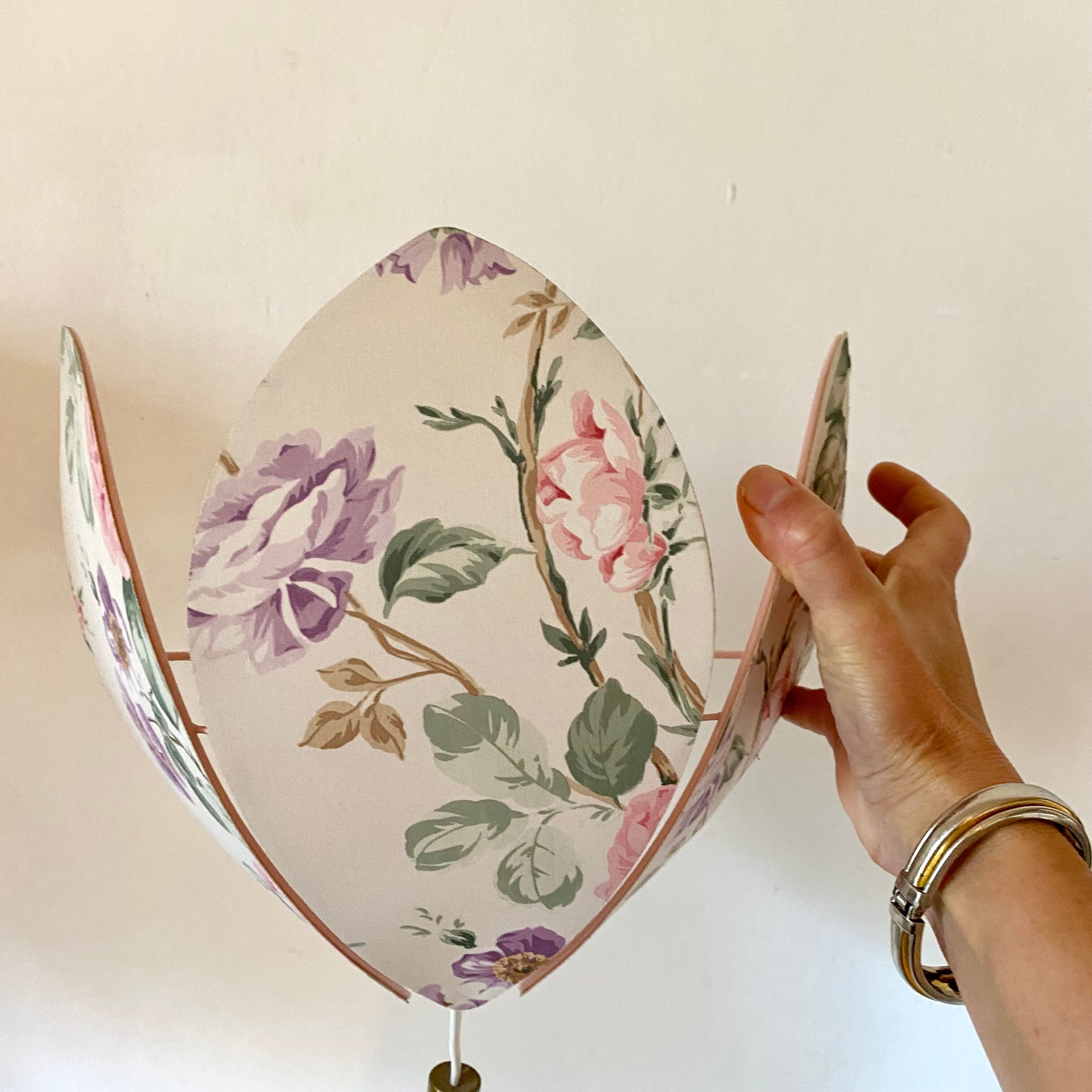 Vintage wall lamp petals