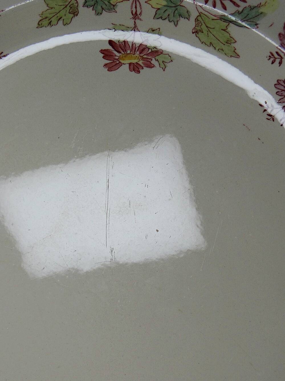 Plat de service ancien Longchamp Pâquerettes terre de fer polychrome XIXe