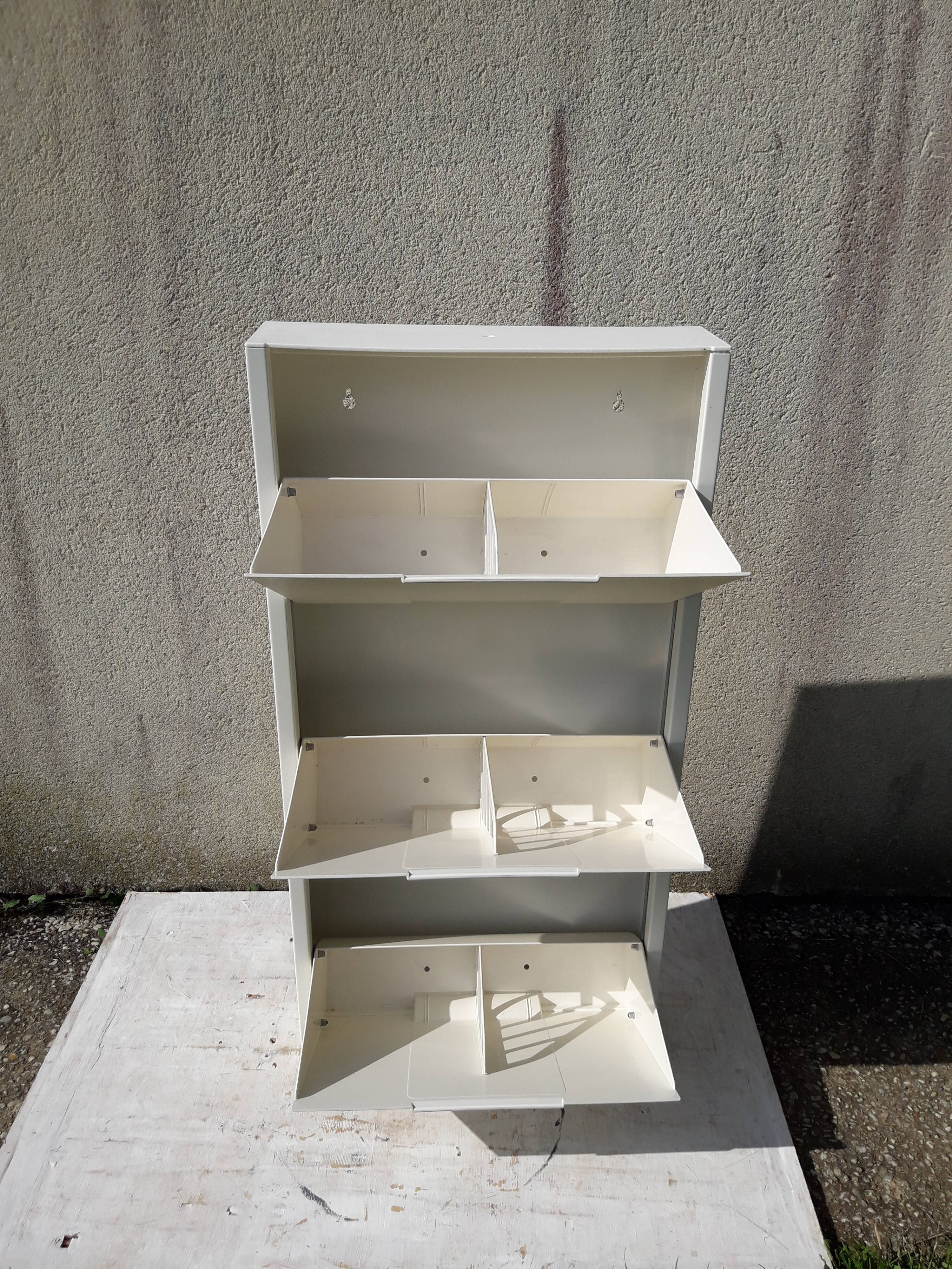 White metal shoe cabinet for 6 pairs