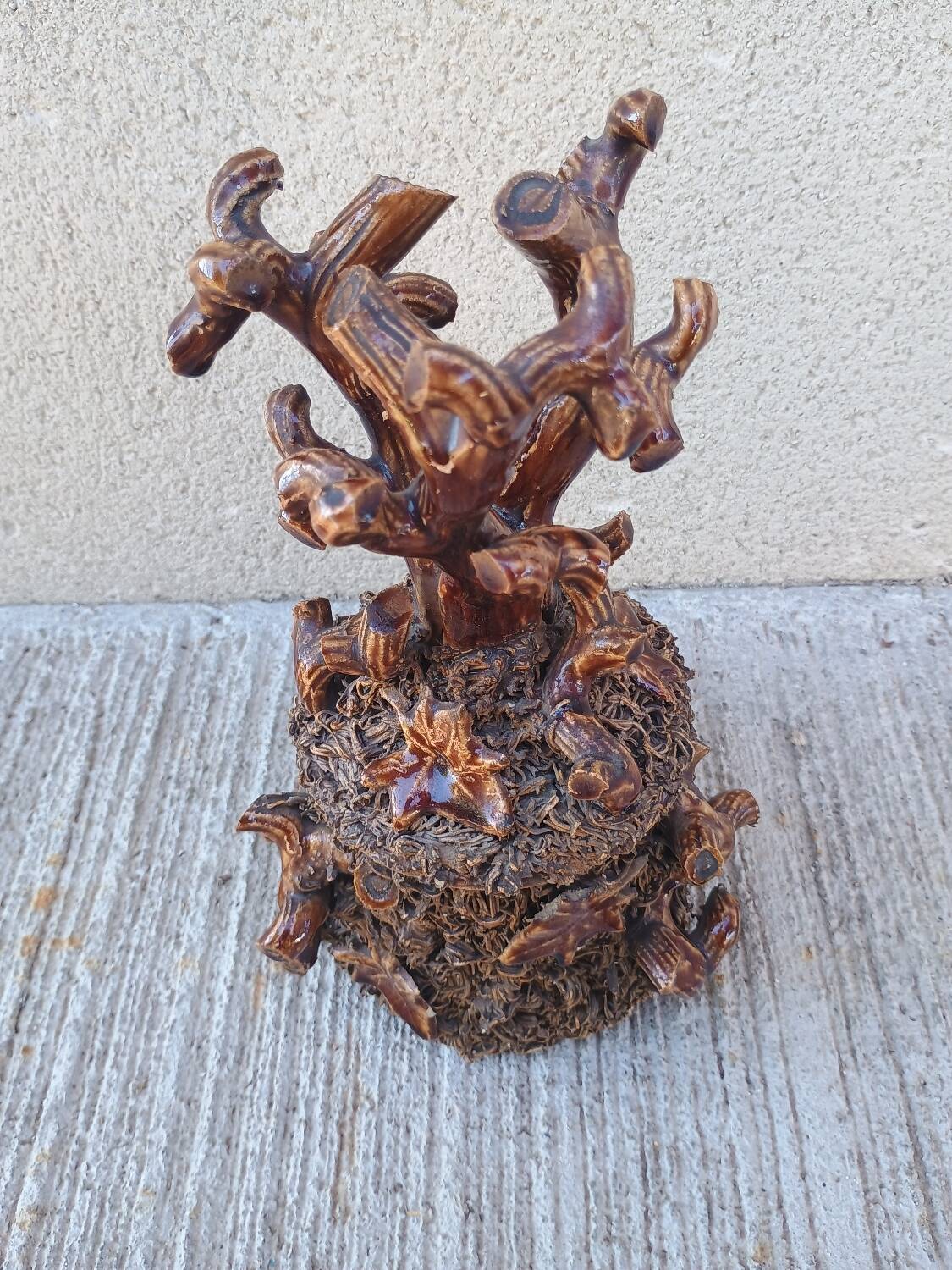 BOSSOT in Ciry-le-Noble (71) Stoneware tobacco pot with naturalist decoration