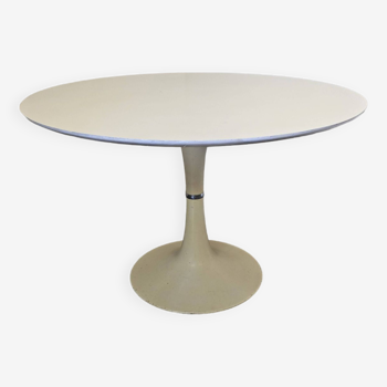 Tulip foot table from the 60s, Grosfillex