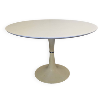 Tulip foot table from the 60s, Grosfillex