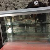 Illuminating showcase aluminum frame