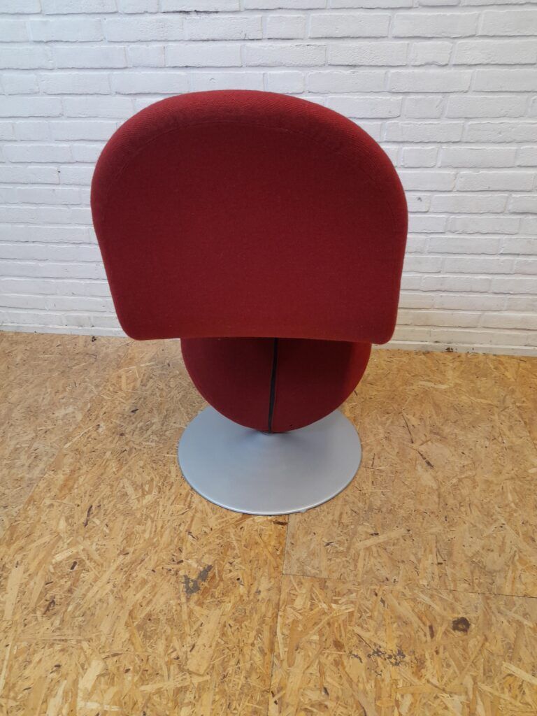 Dining chairs series 1-2-3 by Verner Panton