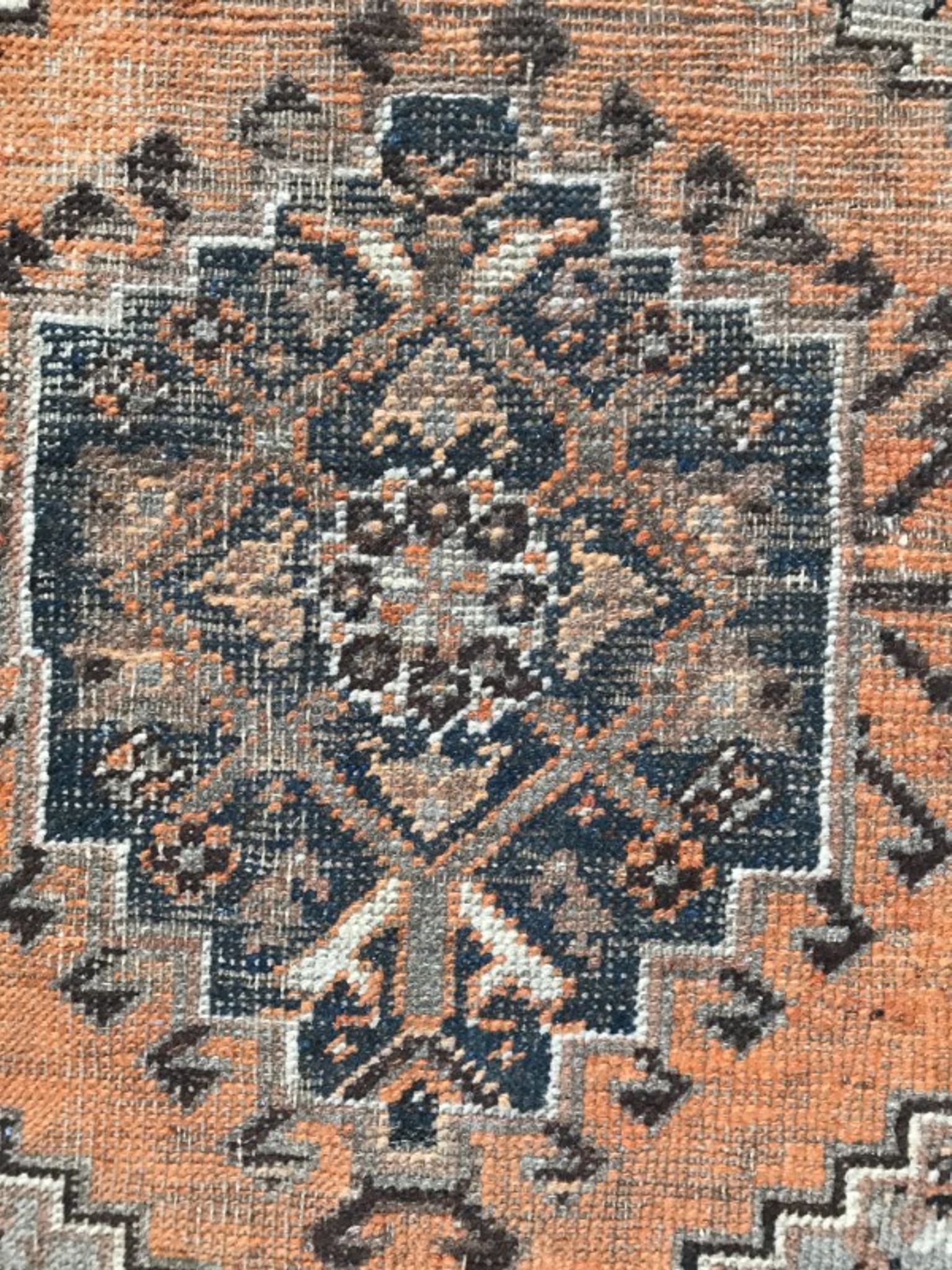 Former carpet persian north western done hand 100 x 162 cm