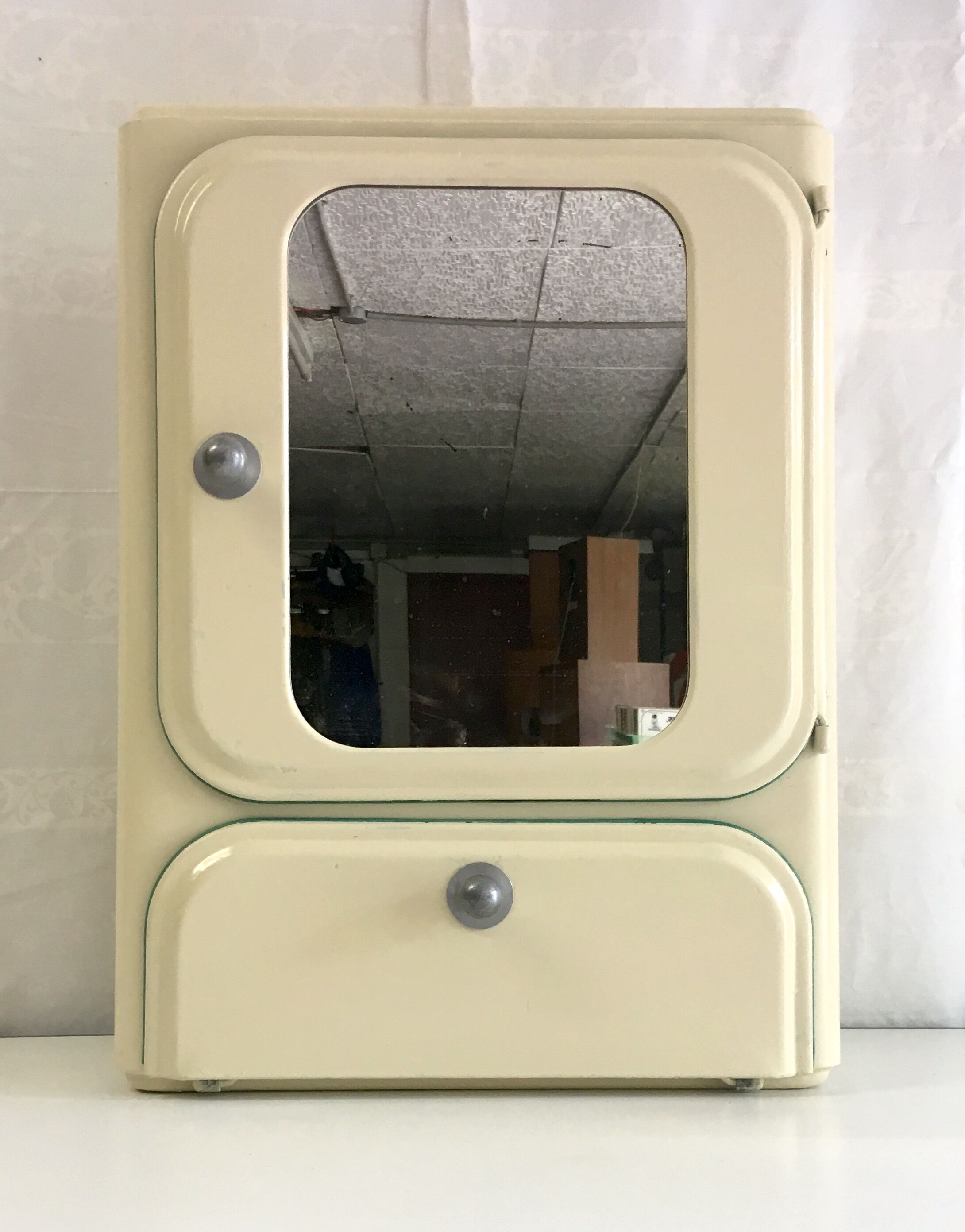 Metal toilet Cabinet – years 60