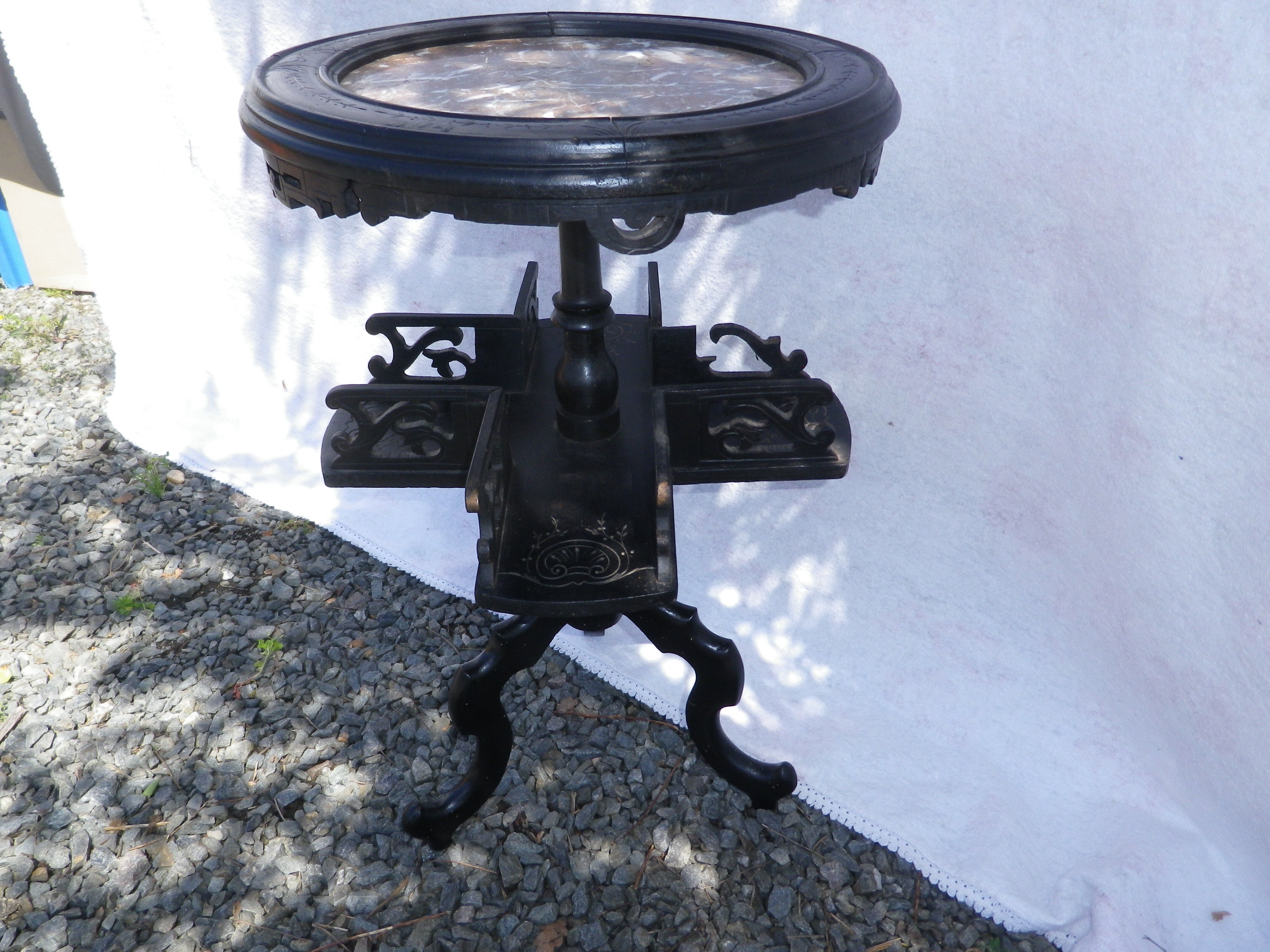 pedestal table napoleon III tobacco table