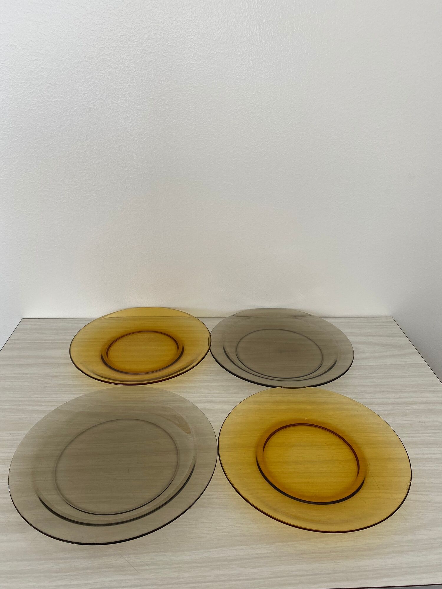 Lot of 4 plates 2 amber Vereco and 2 black Arcoroc - vintage