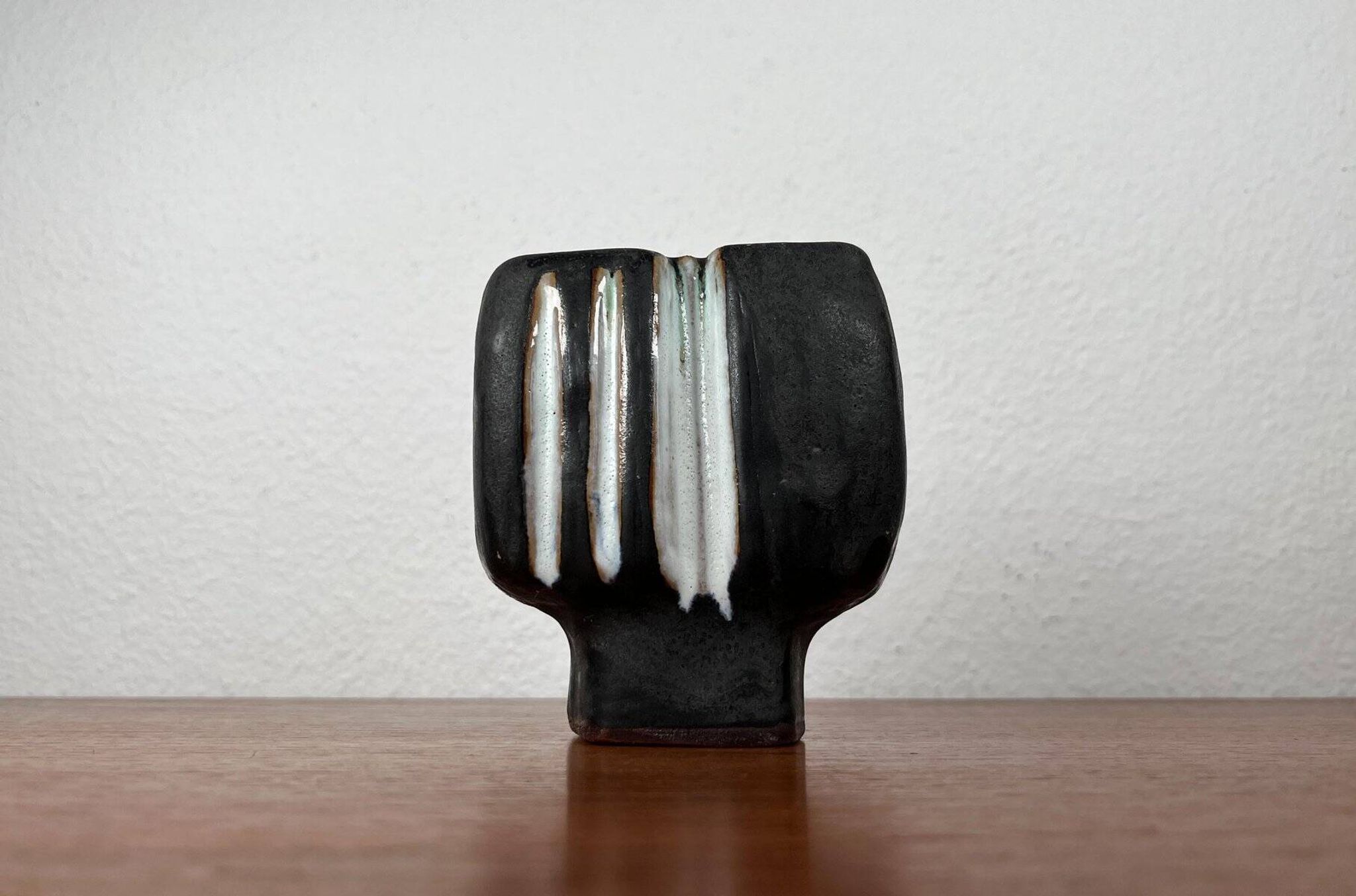 Mid-century studio pottery vase by Helmut Friedrich Schäffenacker for Schäffenacker Keramik, 1960s.
