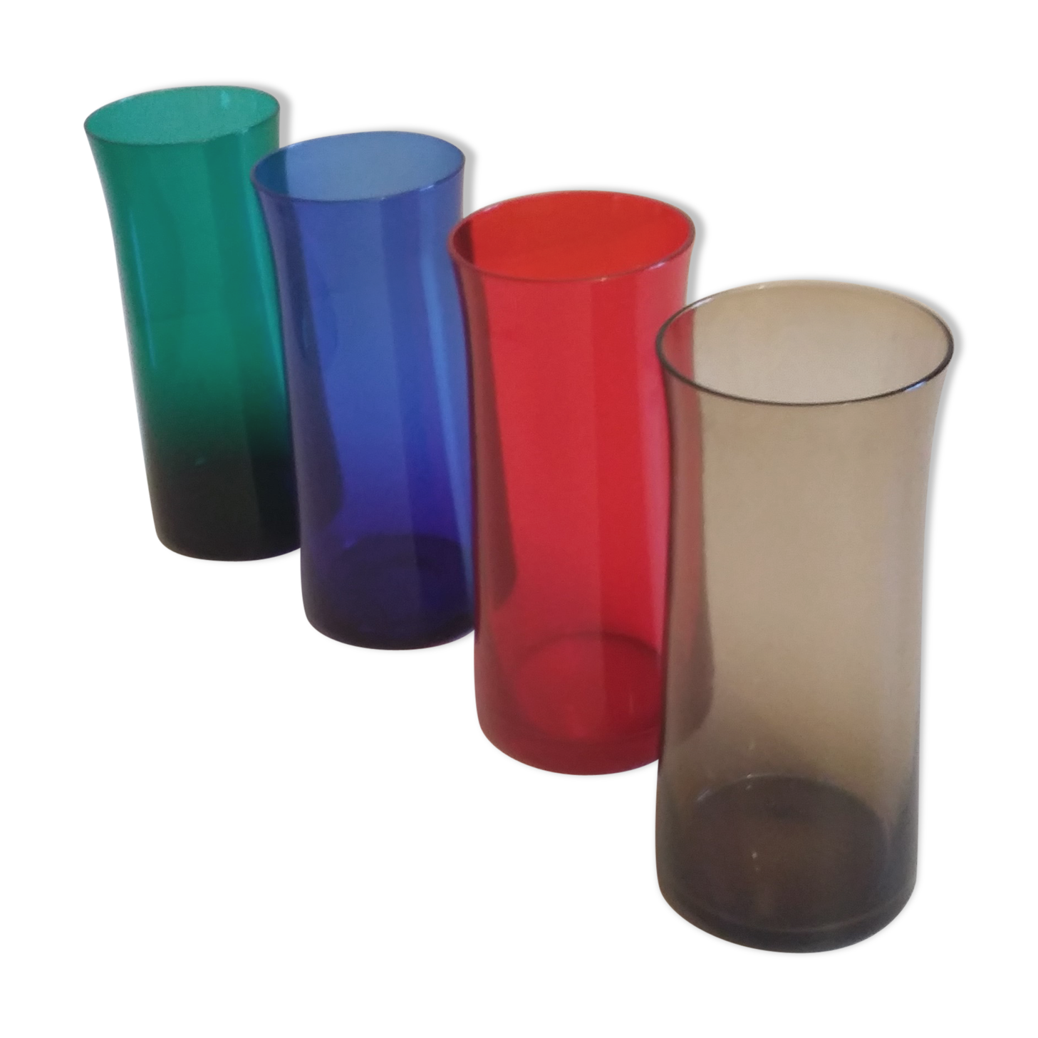 Verres à orangeade colorés