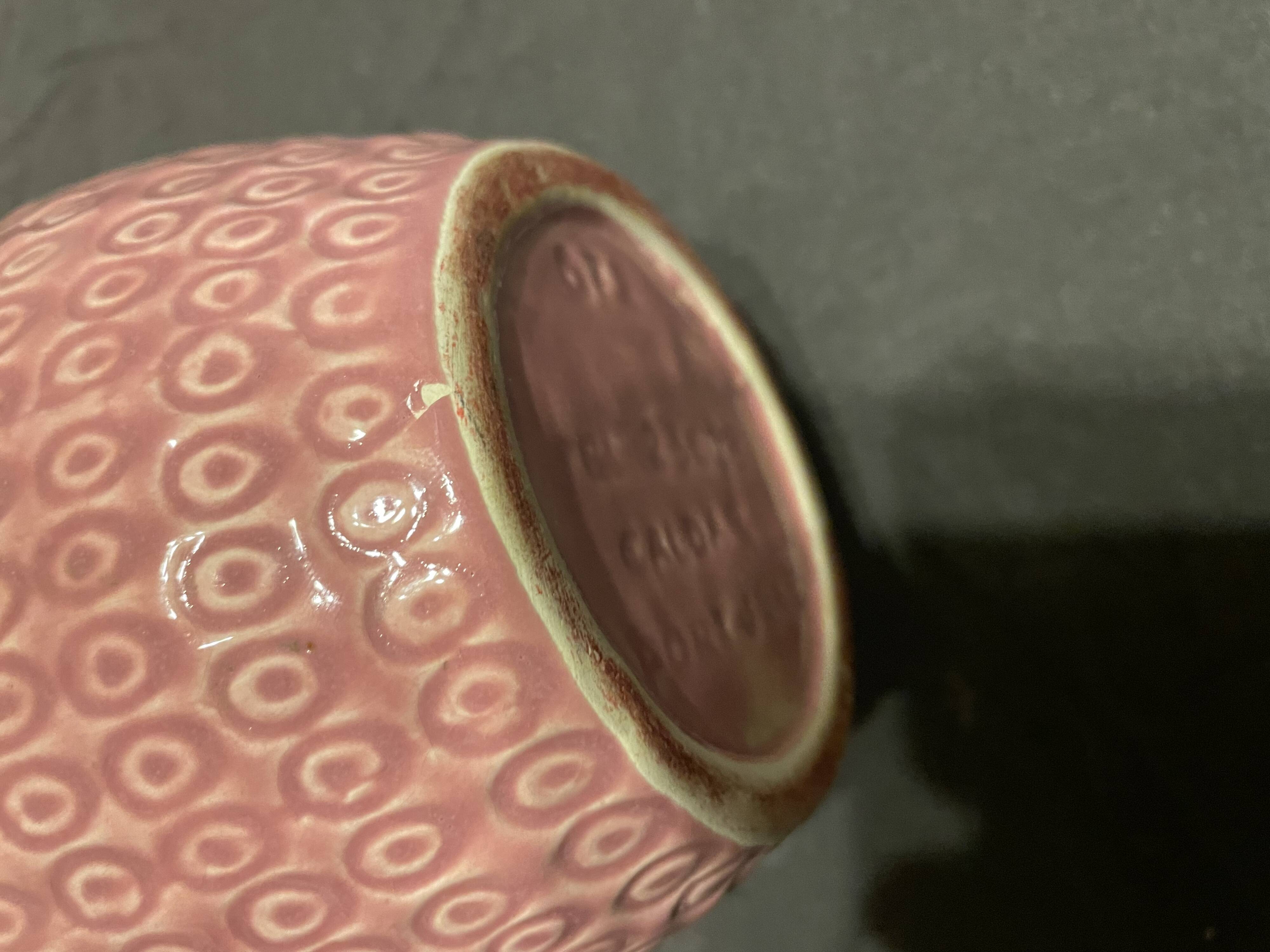 Pot céramique en forme de fraise