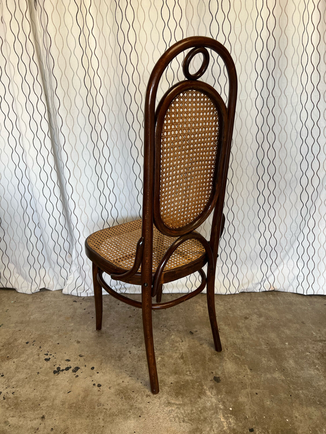 Chaise Thonet n*17 en bois courbé et cannage