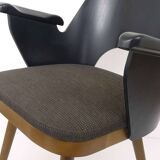 Beautiful modernist armchairs in the style of Oswald Haerdtl, Backhausen, Austria.