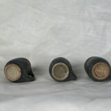 Lot de 3 mugs miniature en grès gris-vert - Denbac - début XXème