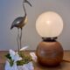 Lampe vintage opaline blanche et bois