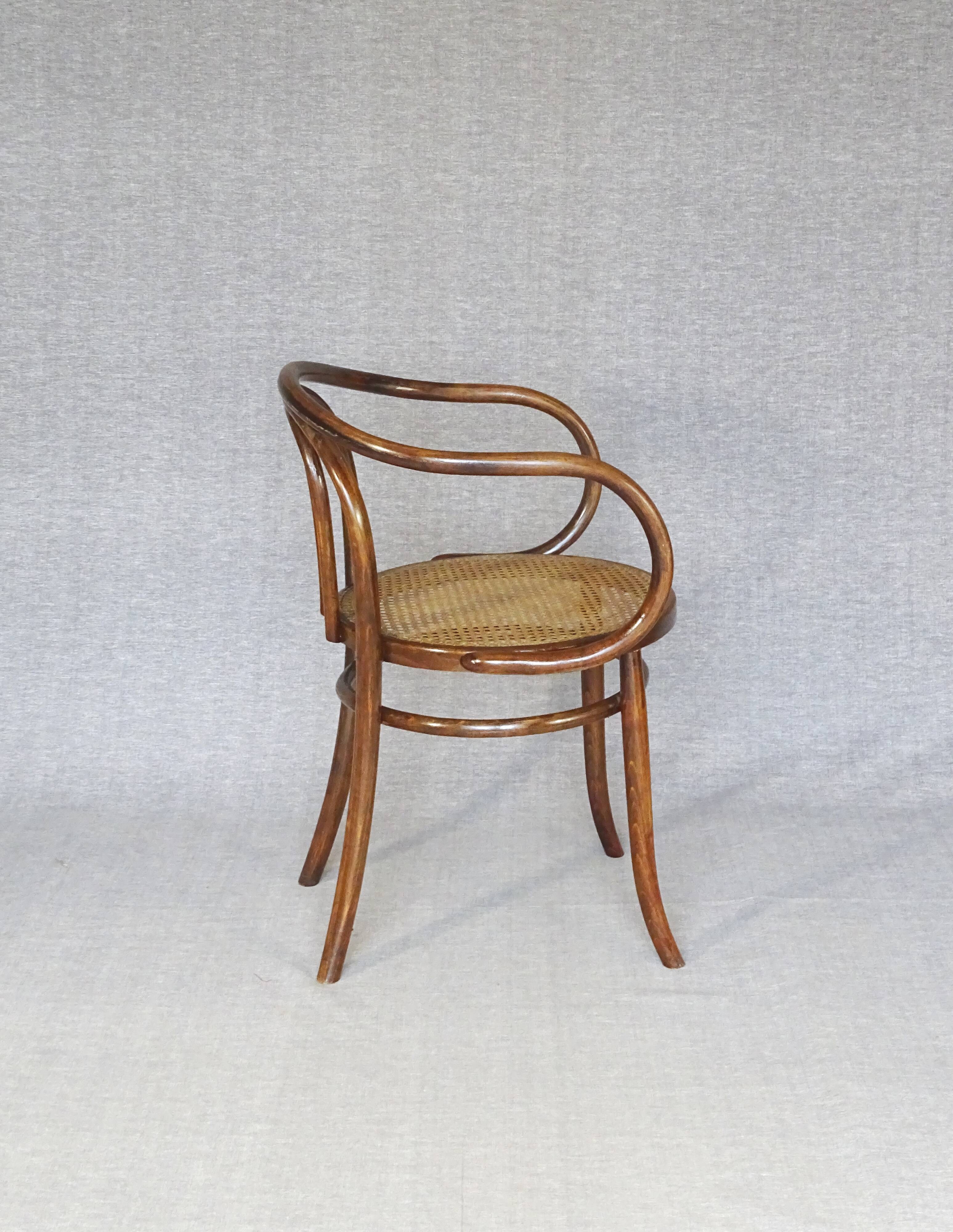 Fauteuil B9 type "Le Corbusier" modéle N°749 de Cambier Belgique- 1925 -