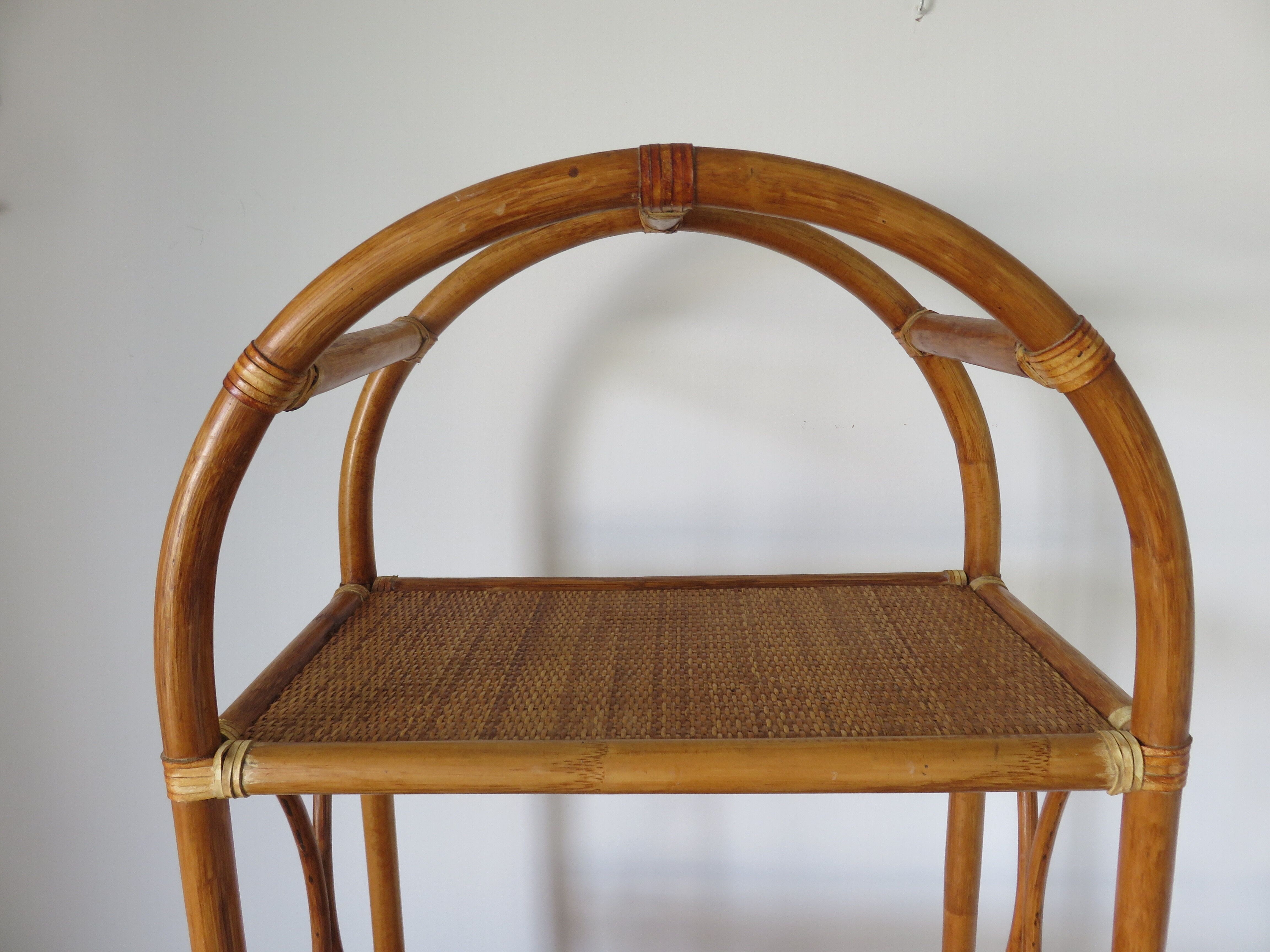 Etagère en rotin