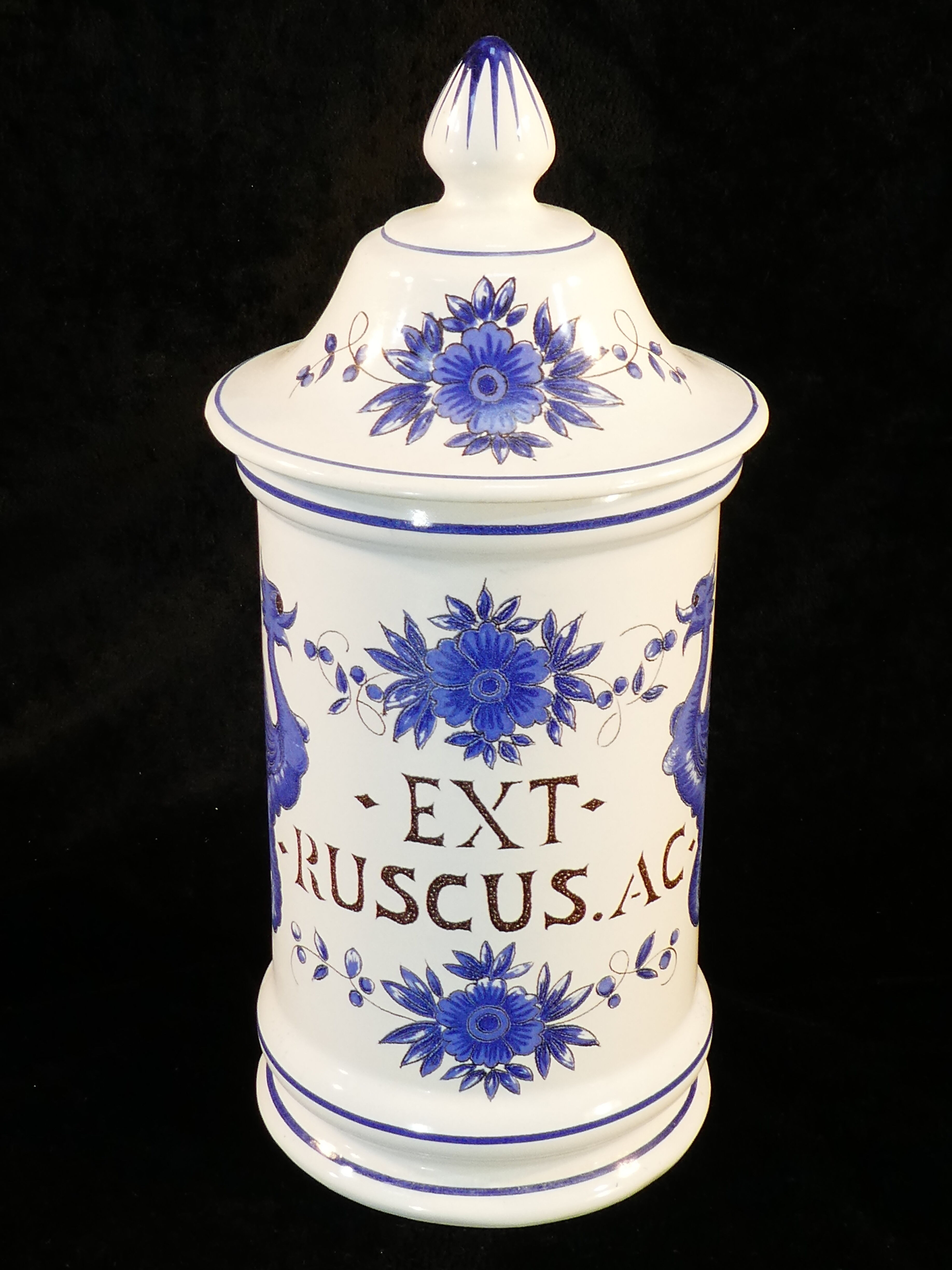 Pot a pharmacy - ext- ruscus. ac in faience of st clement