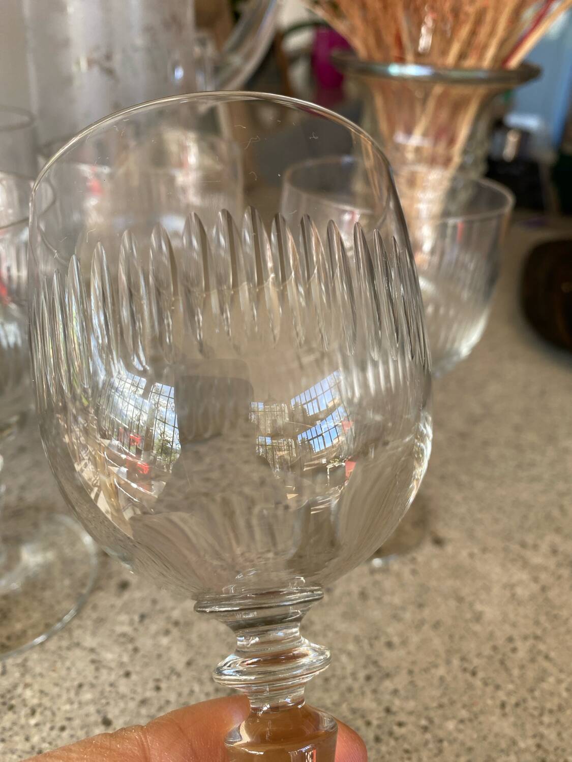6 chiseled glass wine glasses