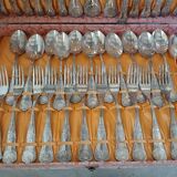 Ménagère ancienne 49 pièces en métal argenté