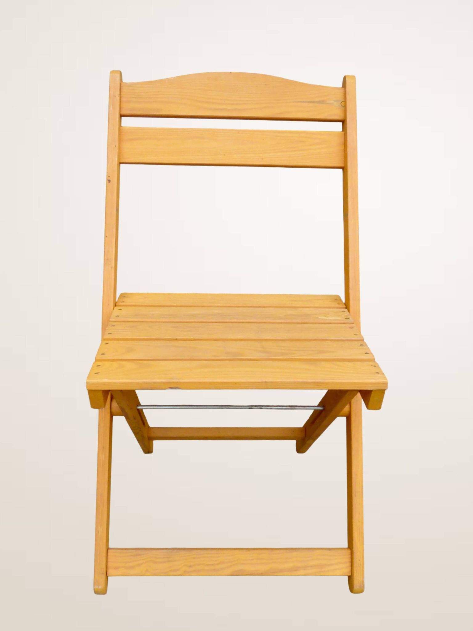 Paire de chaises pliantes en bois blond