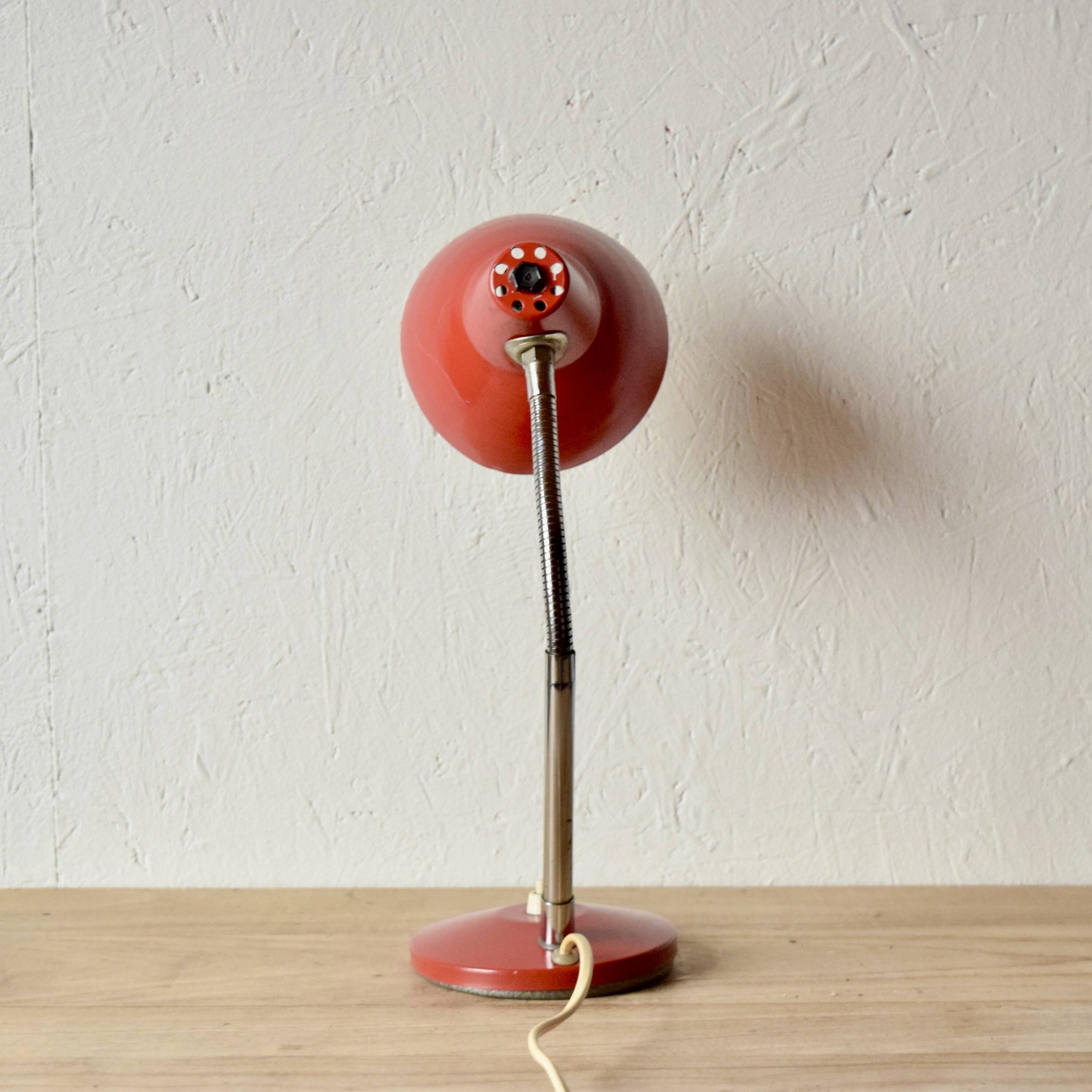 Vintage desk or bedside lamp - red metal
