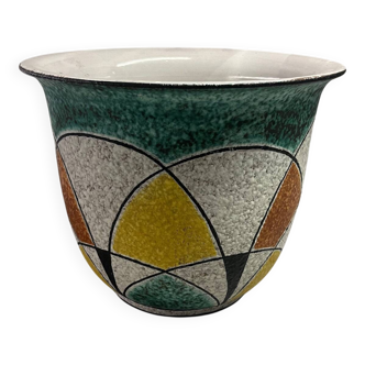 Large cache pot by Wilhem Herkenroth