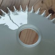 Abat-jour vintage en opaline dentelée