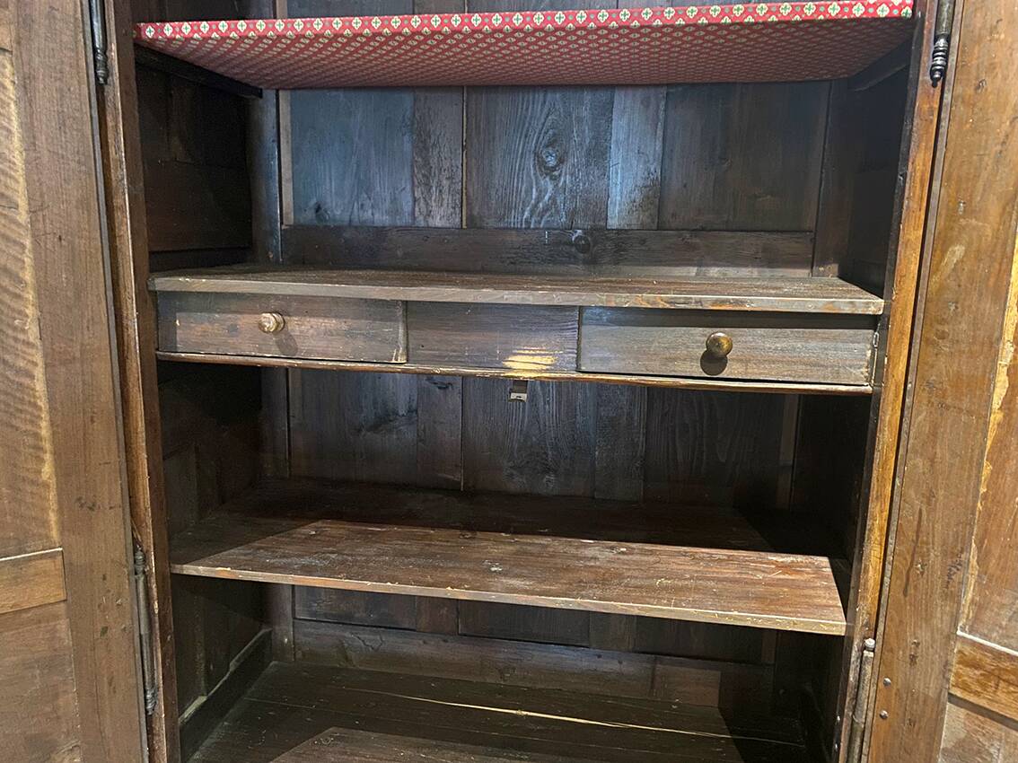 Carved walnut cabinet, Rhône Valley, 18th century