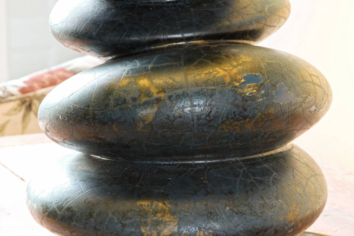 Ceramic pebble lamp by François Chatain