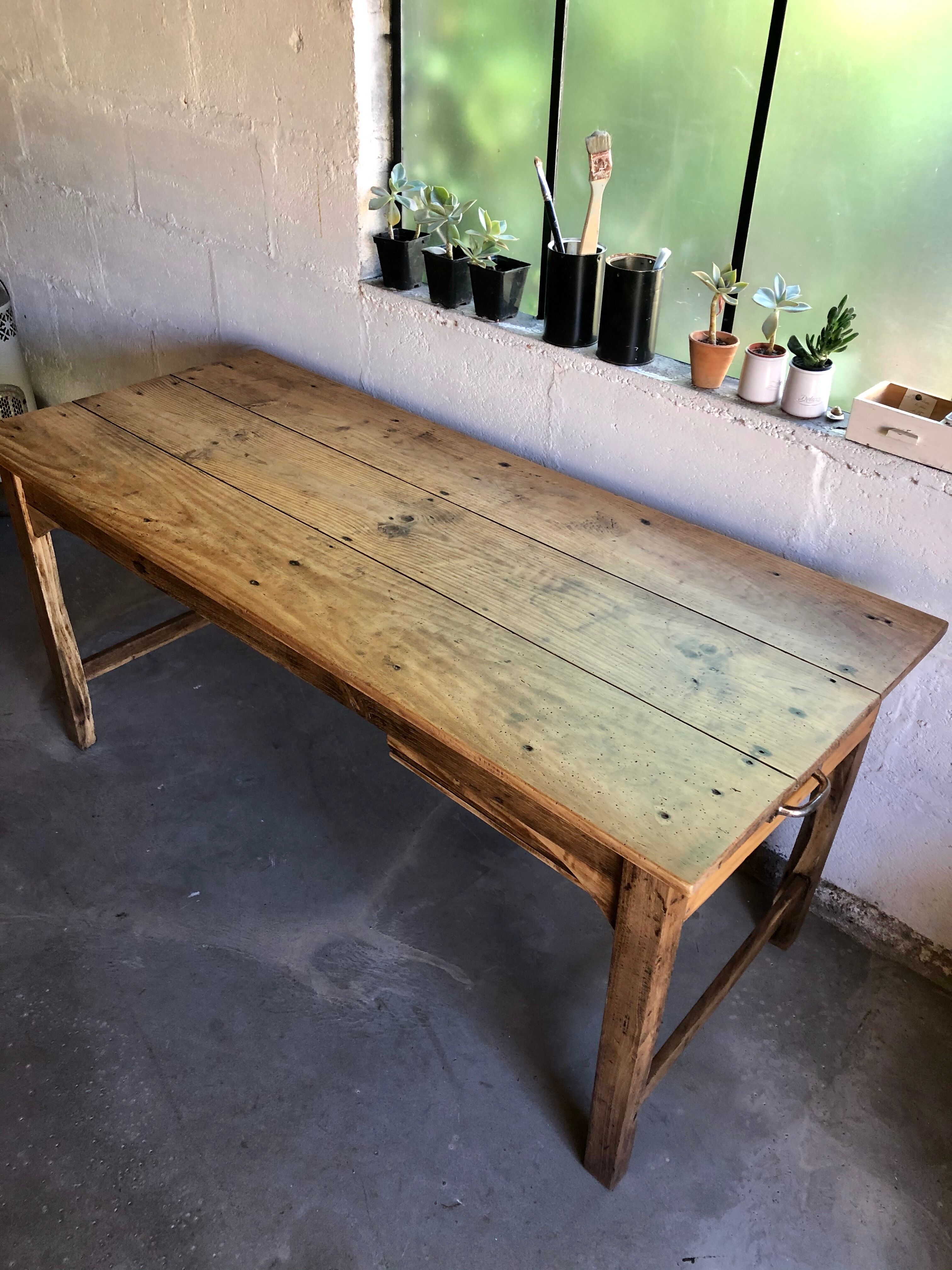 Farm table