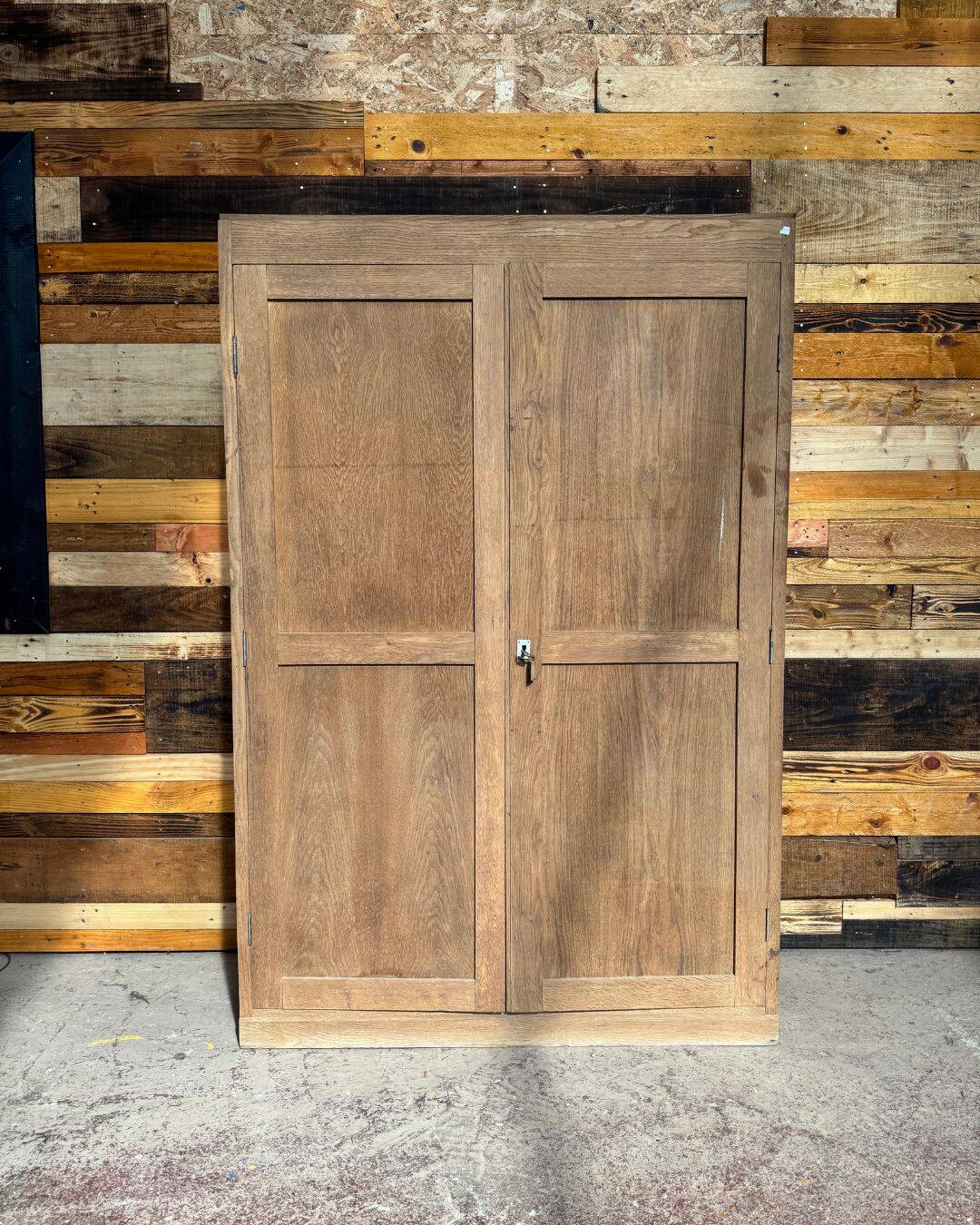 Armoire parisienne en chêne