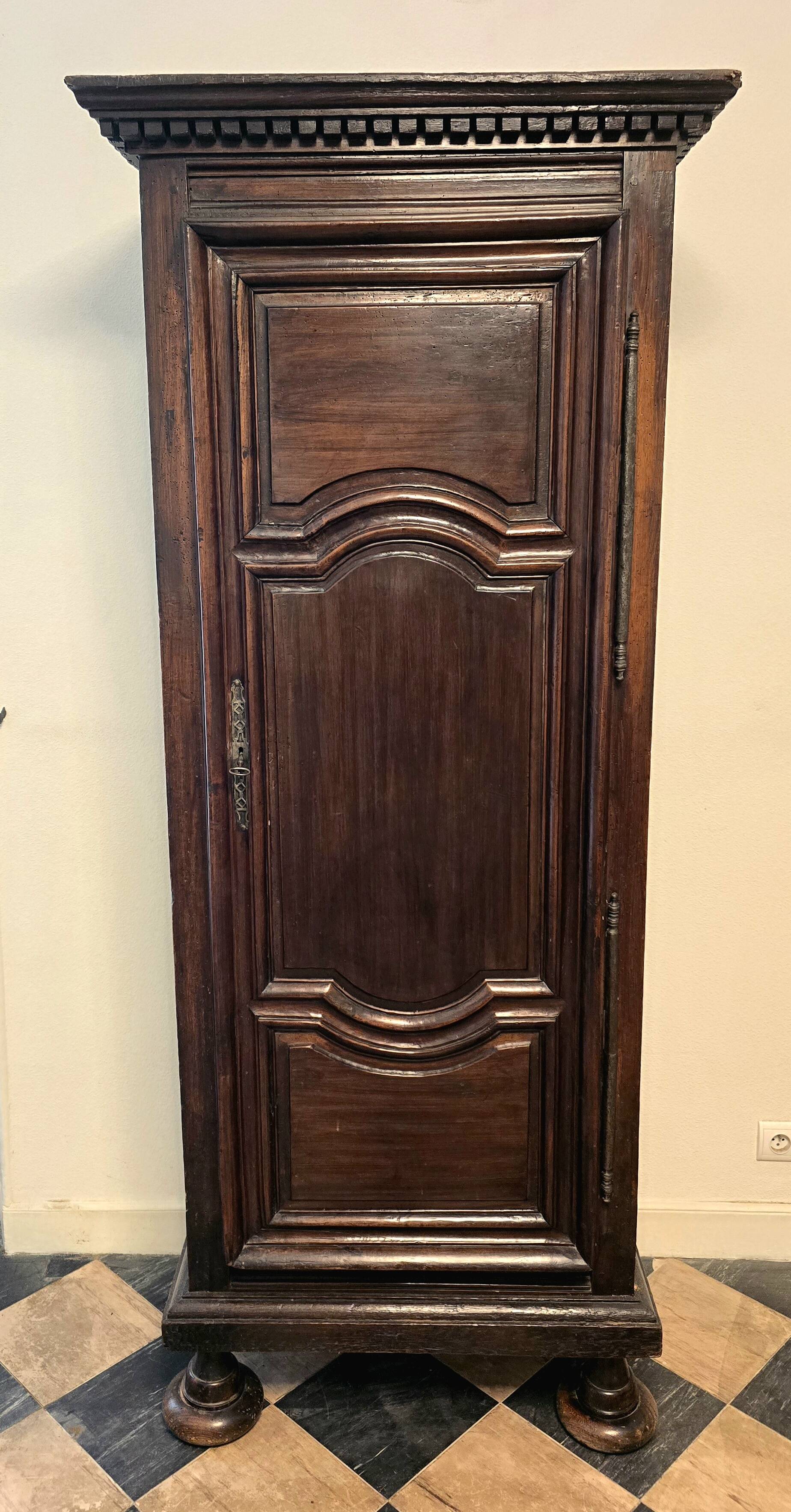 18th century oak bonnet maker