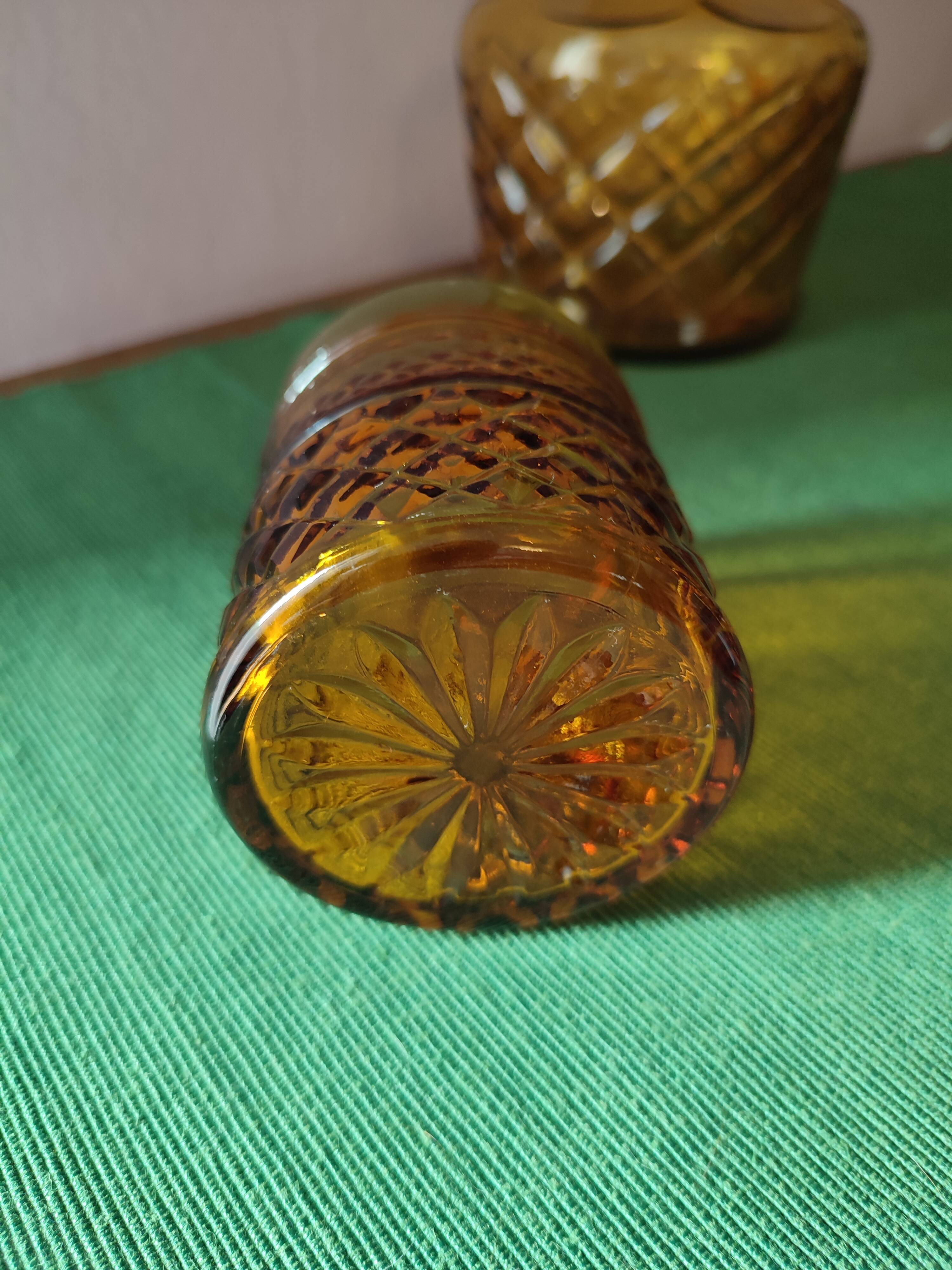 Italian glass pitcher accompanied by its 6 glasses