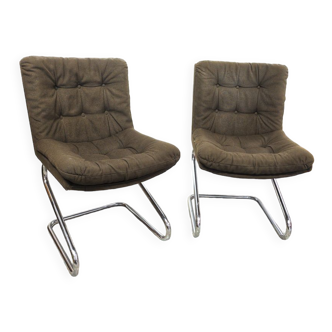 Pair of vintage brown chairs