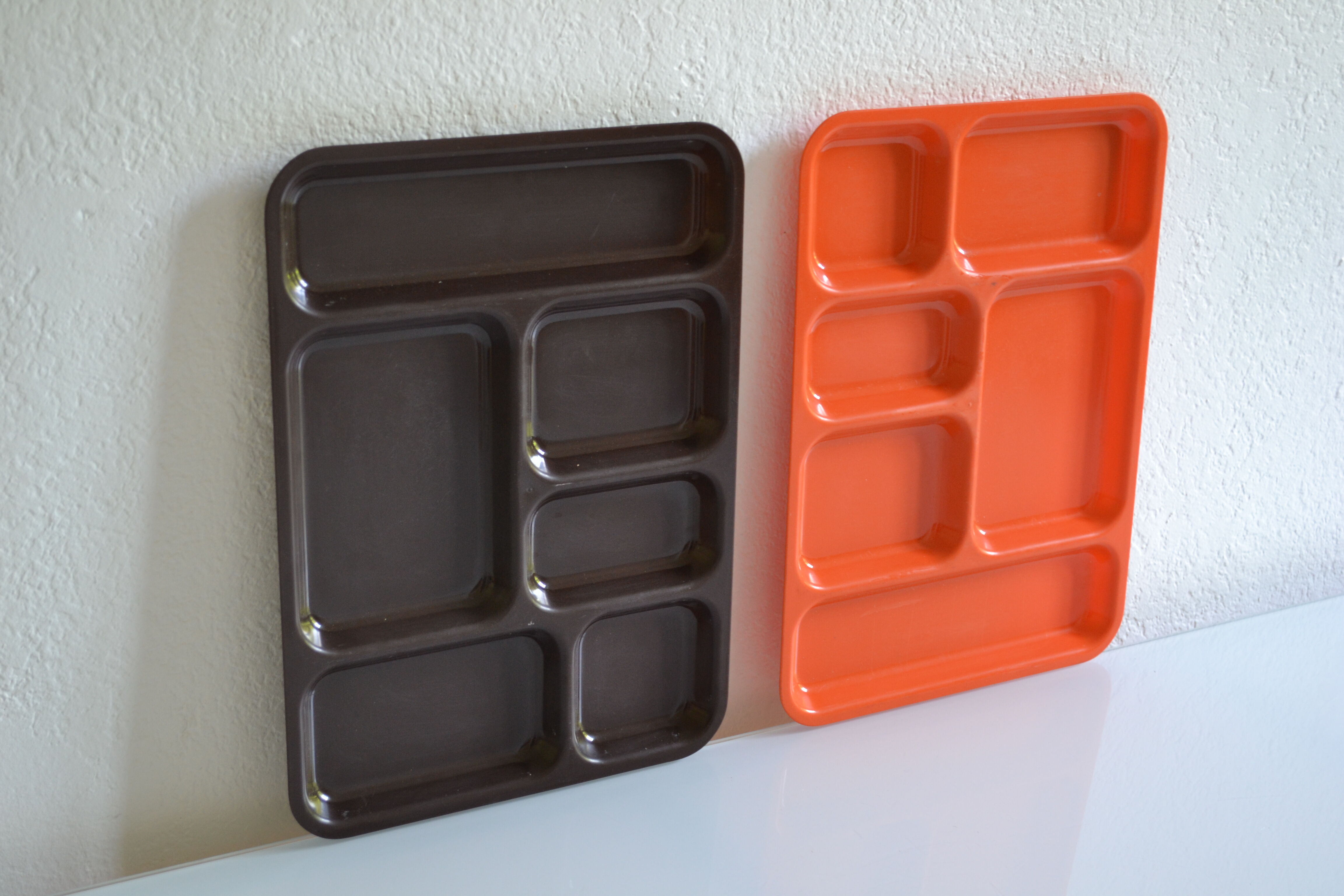 Set of 2 vintage 70's meal trays