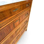 Elegant antique chest of drawers, dating to the early 20th century, ci