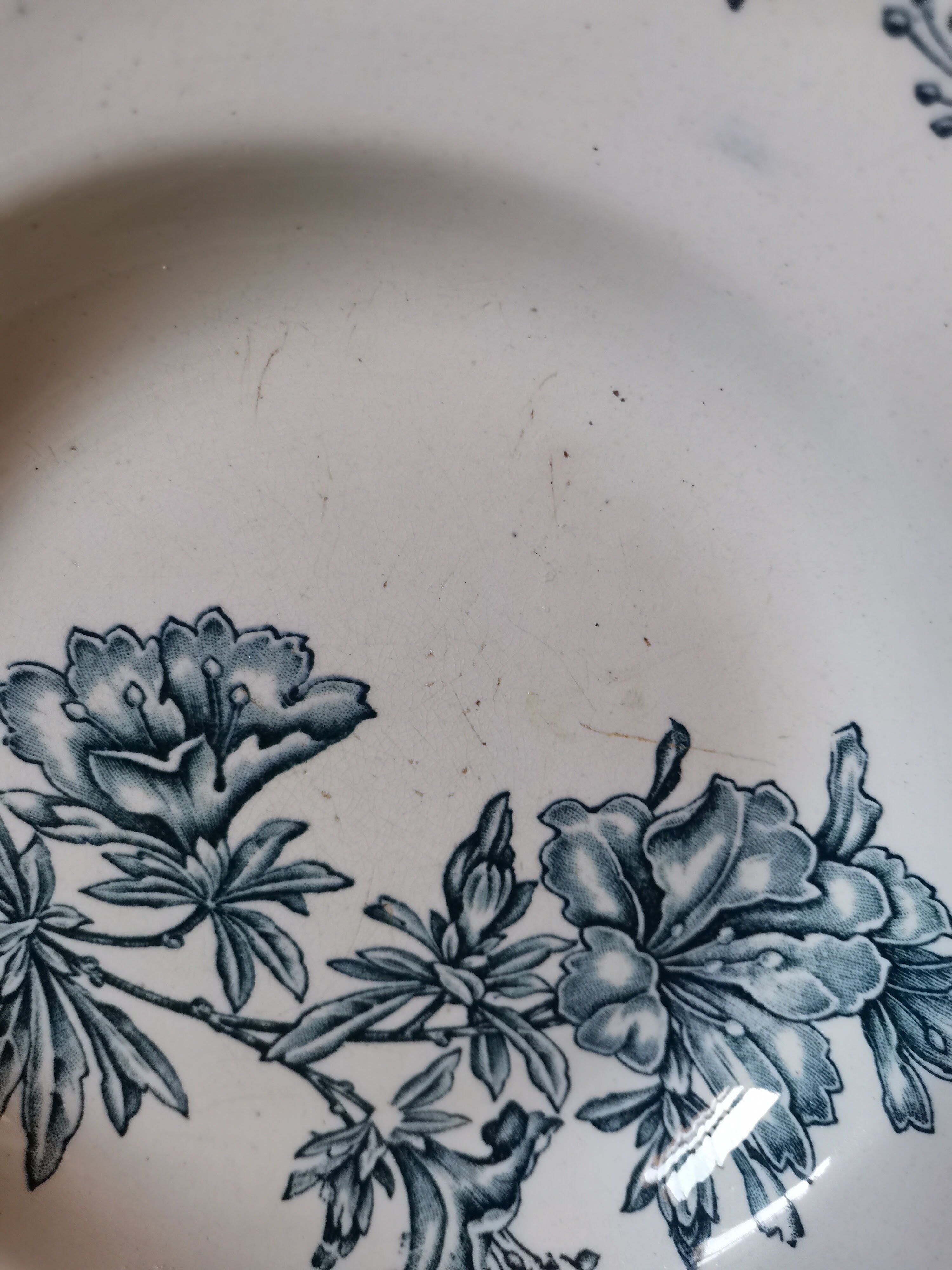 Hollow plate vintage flora St Amand blue flowers