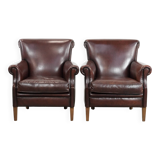 Set of 2 luxury sheepskin armchairs with a timeless look
