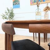 Roundette table and chairs by Hans Olsen